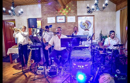 Halasi Hangulat zenekar Halasi Hangulat zenekar - esküvői szolgáltató