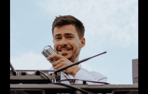 Kis Dávid Esküvői és Rendezvény DJ Kis Dávid Esküvői és Rendezvény DJ - esküvői szolgáltató
