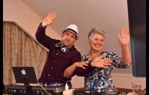 Esküvői Dj - Novák László Novi Esküvői Dj - Novák László Novi - esküvői szolgáltató