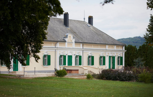 Szent Gaál Kastély és Borház Szent Gaál Kastély és Borház - esküvői szolgáltató