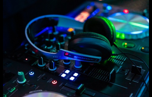 SWELL Dj Service - esküvői szolgáltató