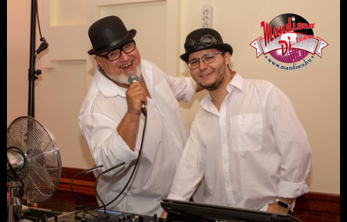 MaNDiSCo DJ. TeaM MaNDiSCo DJ. TeaM - esküvői szolgáltató