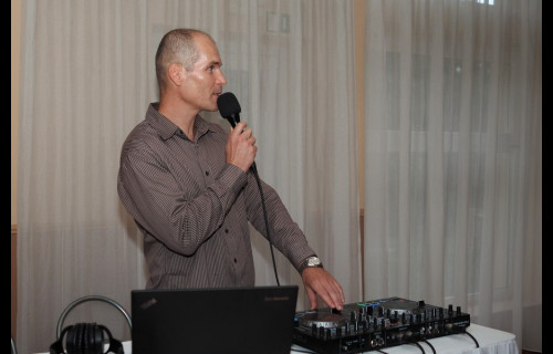 Bábella Zoltán Esküvői DJ Bábella Zoltán Esküvői DJ - esküvői szolgáltató